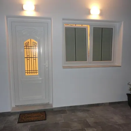 Triena Apartment