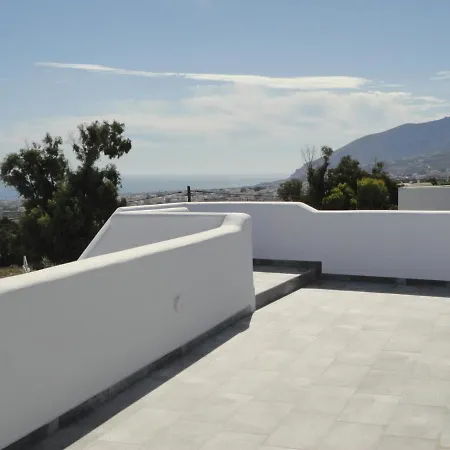 Triena Lägenhet Fira (Santorini)